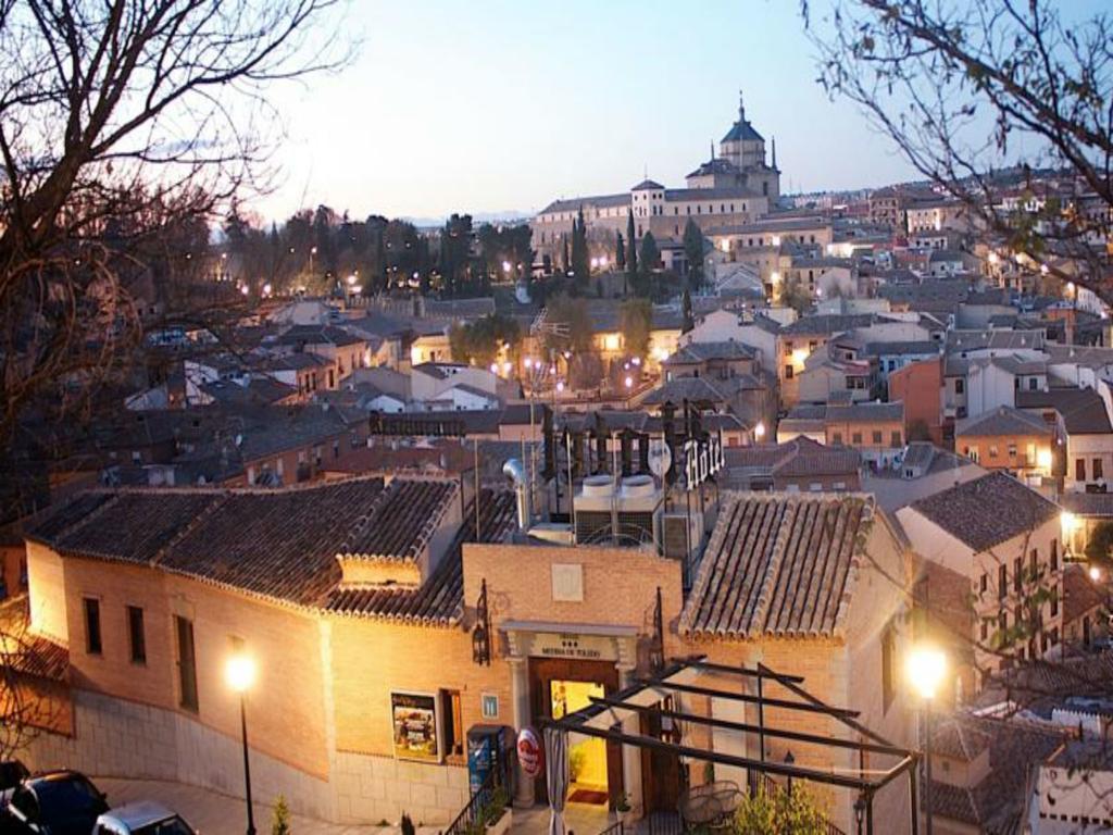 Hotel Medina De Toledo Exterior photo